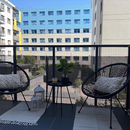 Modern Apartment Near To The Chopin'S Airport Cybernetyki 2A Warszawa Exteriör bild
