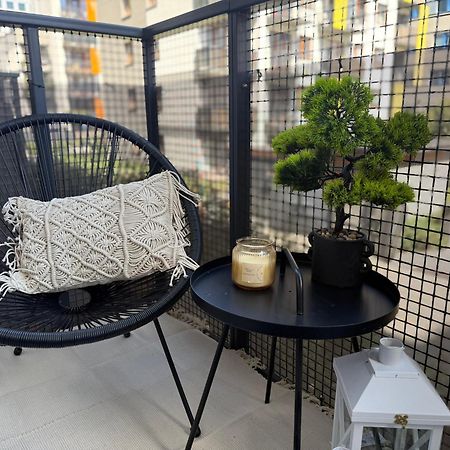Modern Apartment Near To The Chopin'S Airport Cybernetyki 2A Warszawa Exteriör bild